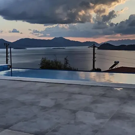 Saranda Vila *
